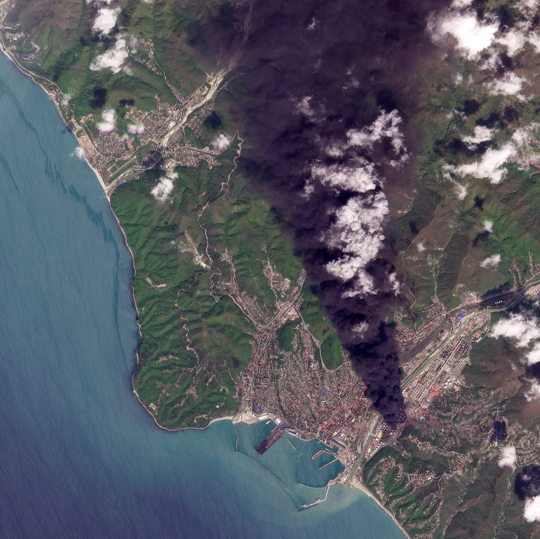 Russian Officials Say Town’s Air Is Toxic, Days After Strike on Oil Refinery