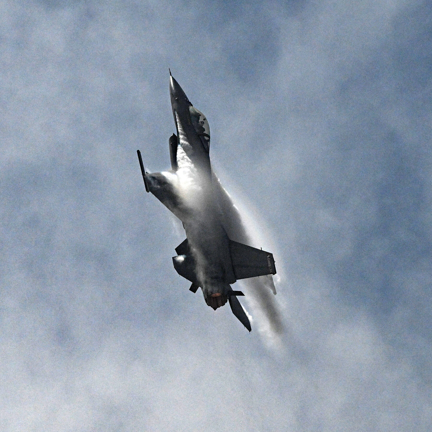 A Disputed Jet Deal and Pressure From the Trump Administration Shake Peru’s Government