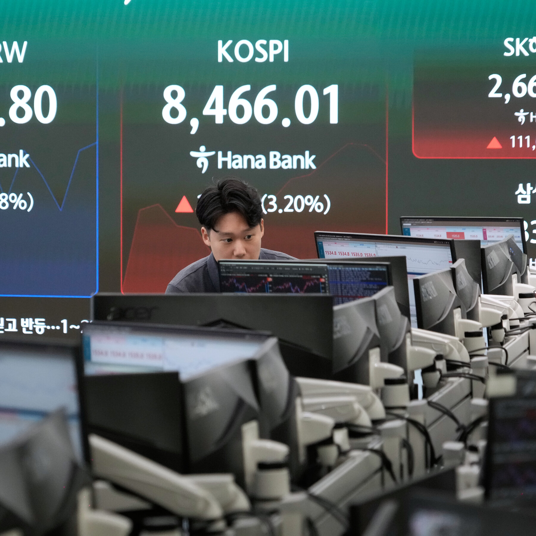 Asia Tech Shares Swing Wildly as A.I. Jitters Persist