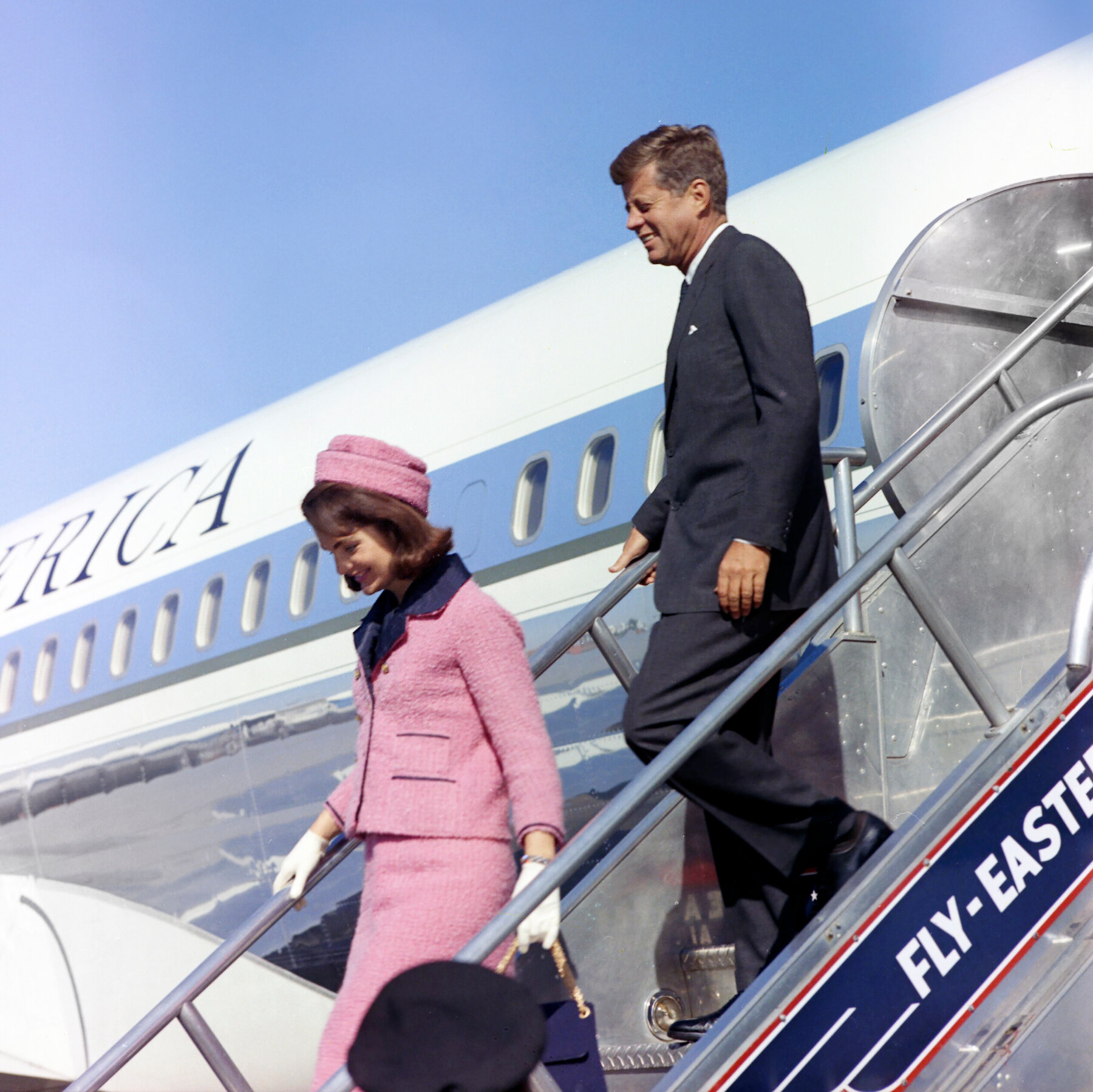 Letizia Mowinckel, Who Procured Jacqueline Kennedy’s Pink Chanel Suit, Dies at 105