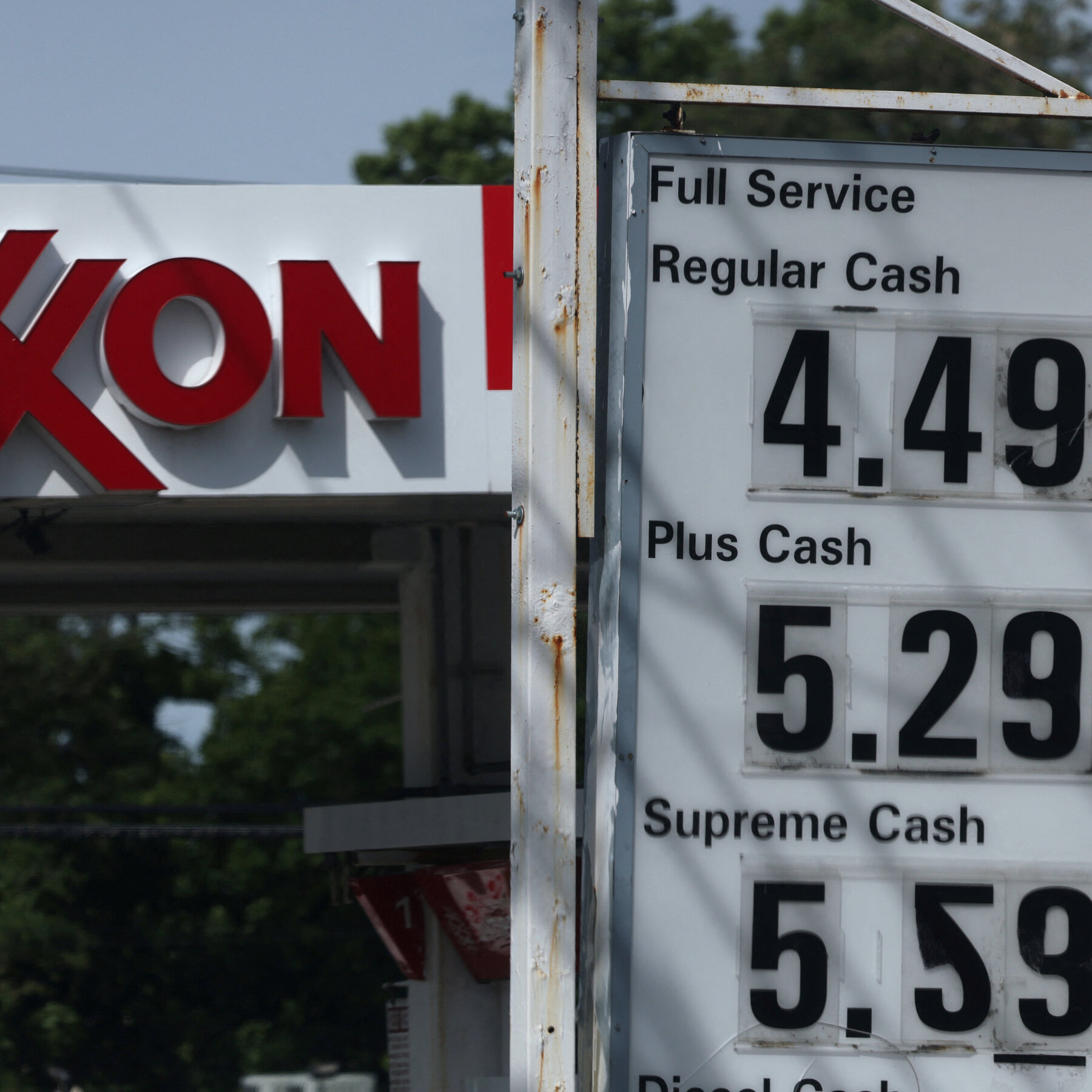 Oil Prices Fall Sharply on News of Possible Iran Deal