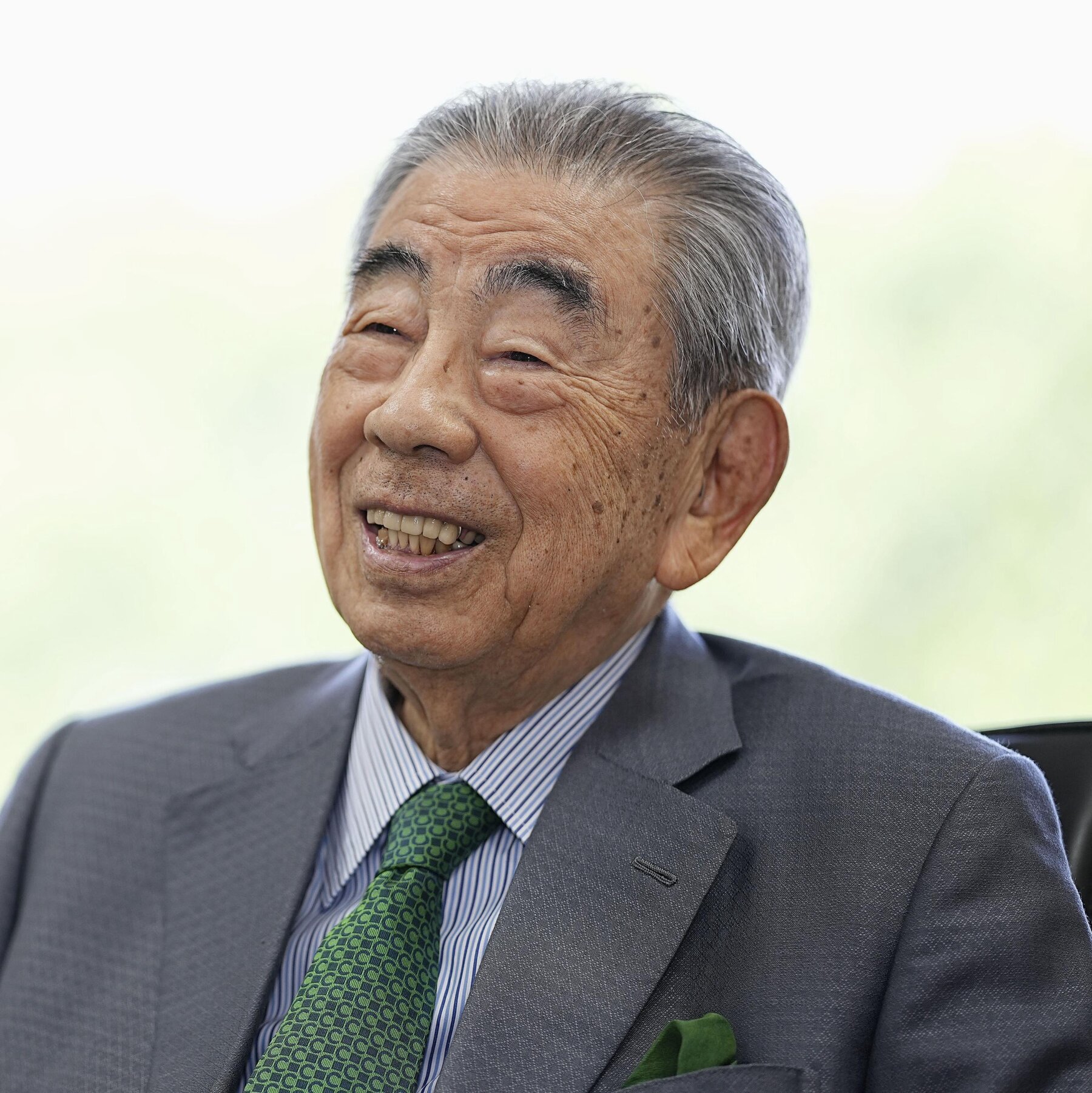 Toshifumi Suzuki, Japan’s ‘God’ of Convenience Stores Dies at 93