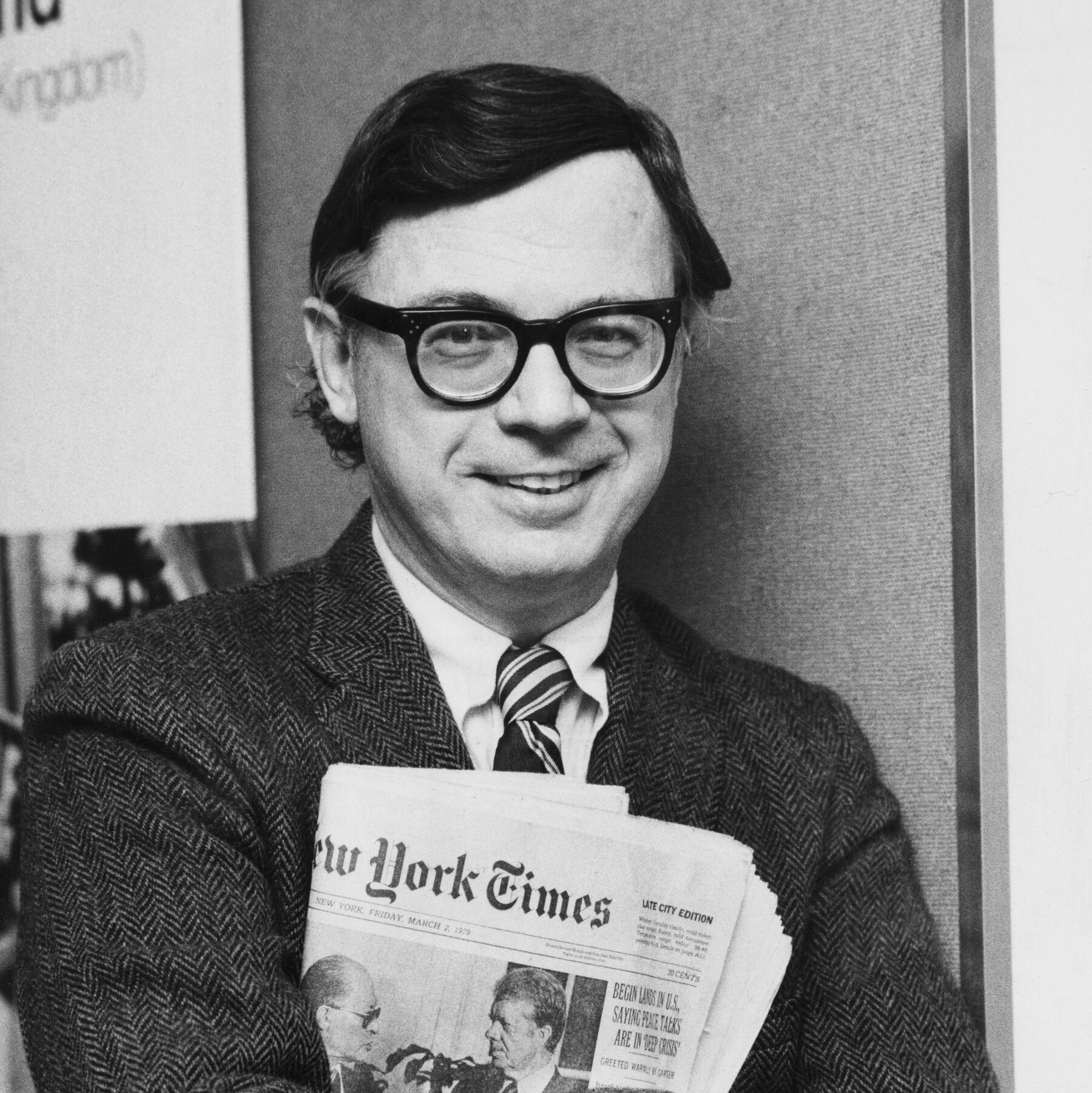 Robert Lindsey, Times Reporter and Reagan Ghostwriter, Dies at 90