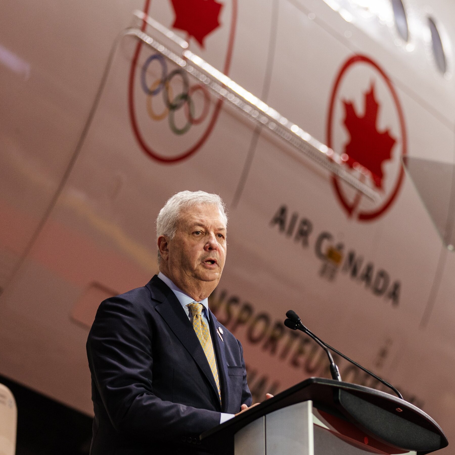 Air Canada C.E.O. Draws Scorn for Delivering Condolences in English