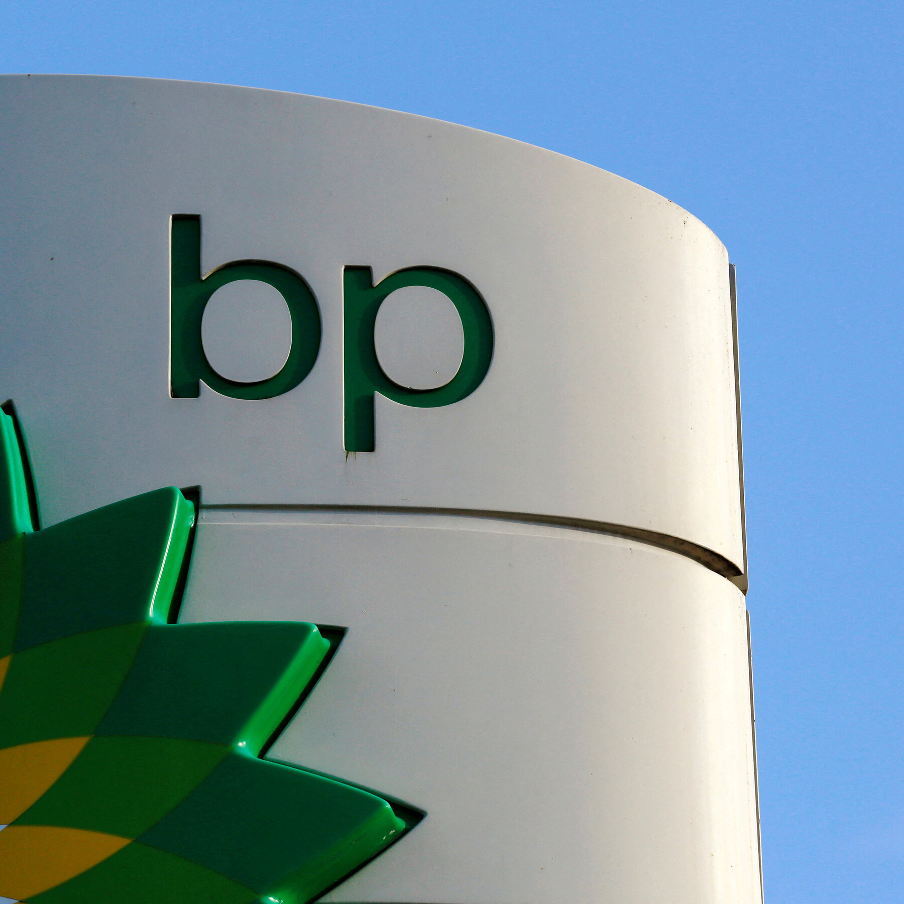 BP Ousts Chairman, Citing ‘Serious Concerns’ Over Conduct