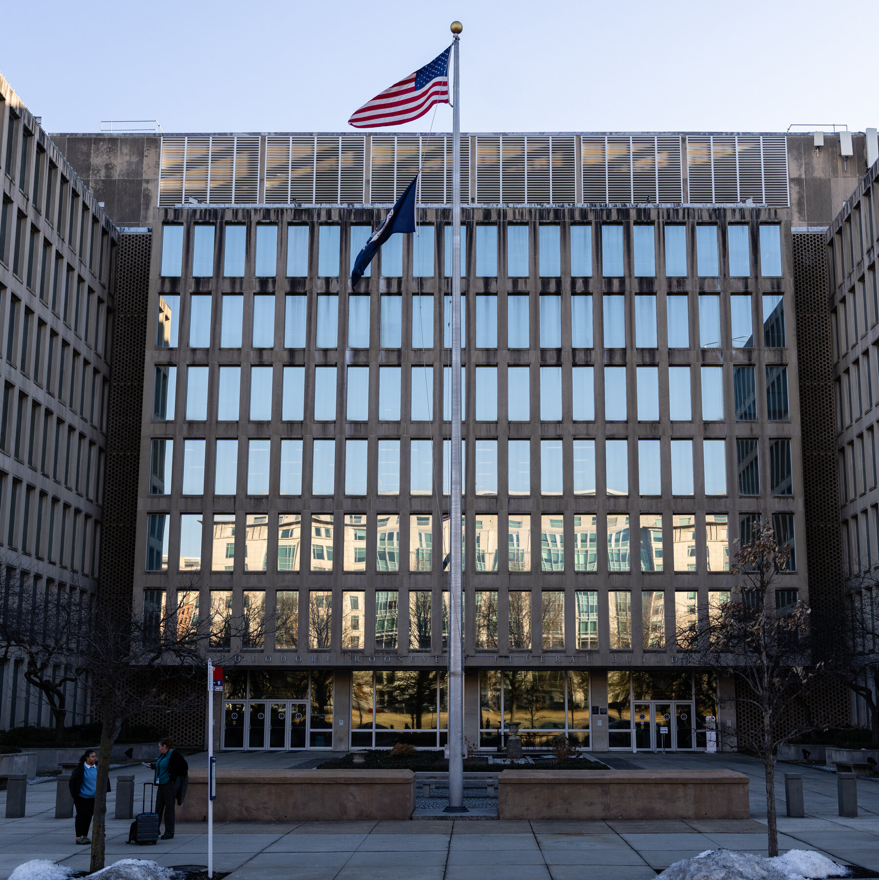 Trump Administration Wants Employees to Sign NDAs