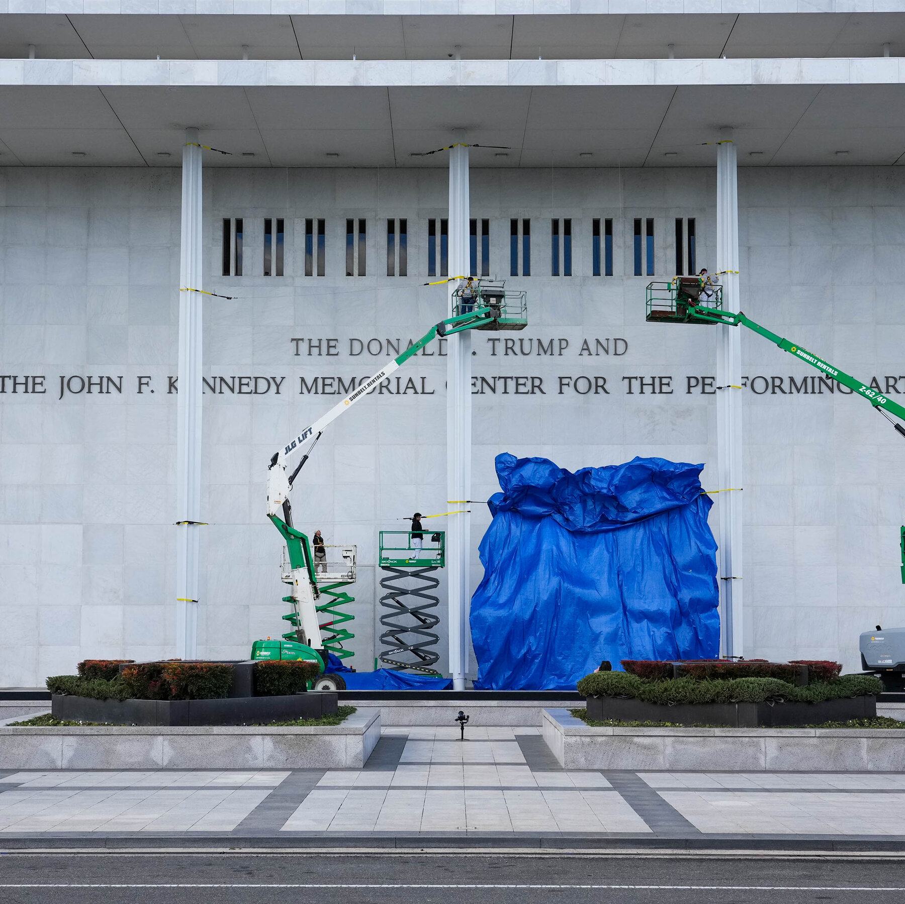 Kennedy Center Chief Threatens Legal Action Over Canceled Christmas Concert
