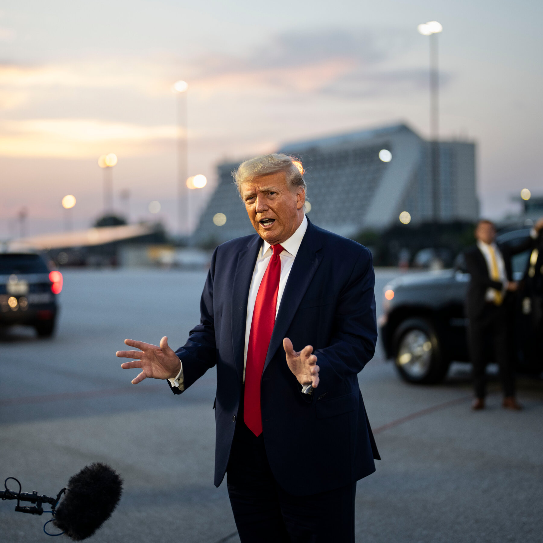 New Prosecutor Asks for Charges to be Dropped in Georgia Trump Case