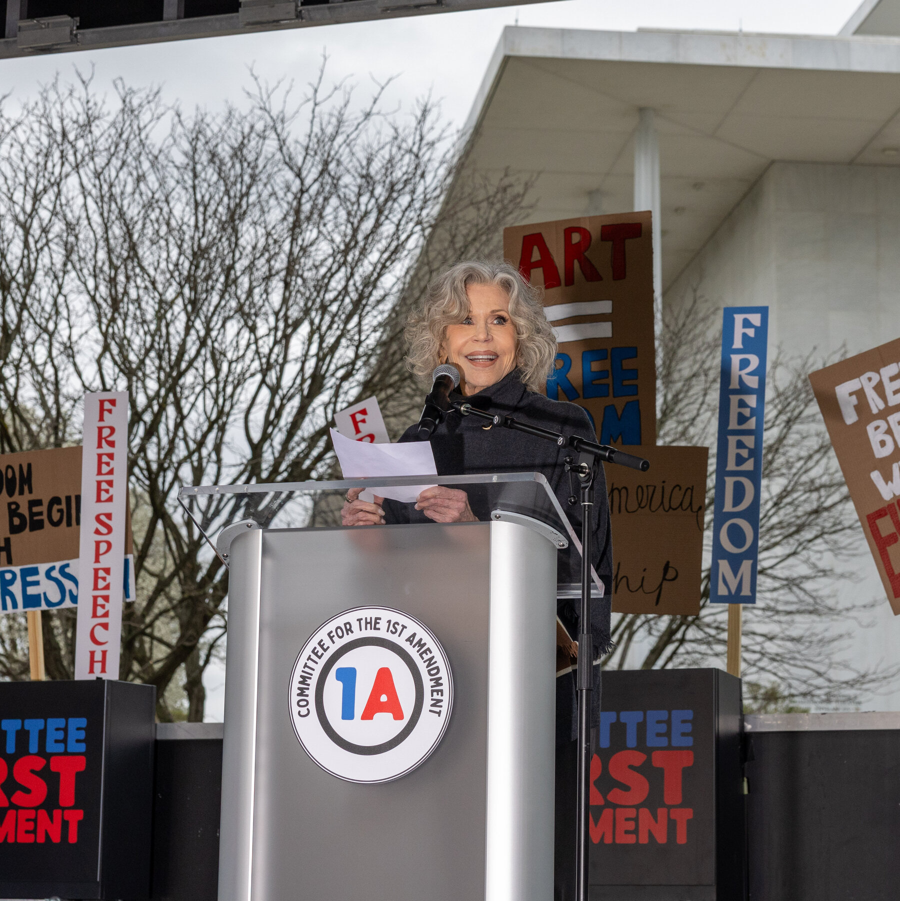 Outside Kennedy Center, Jane Fonda and Joan Baez Raise Voices in Protest