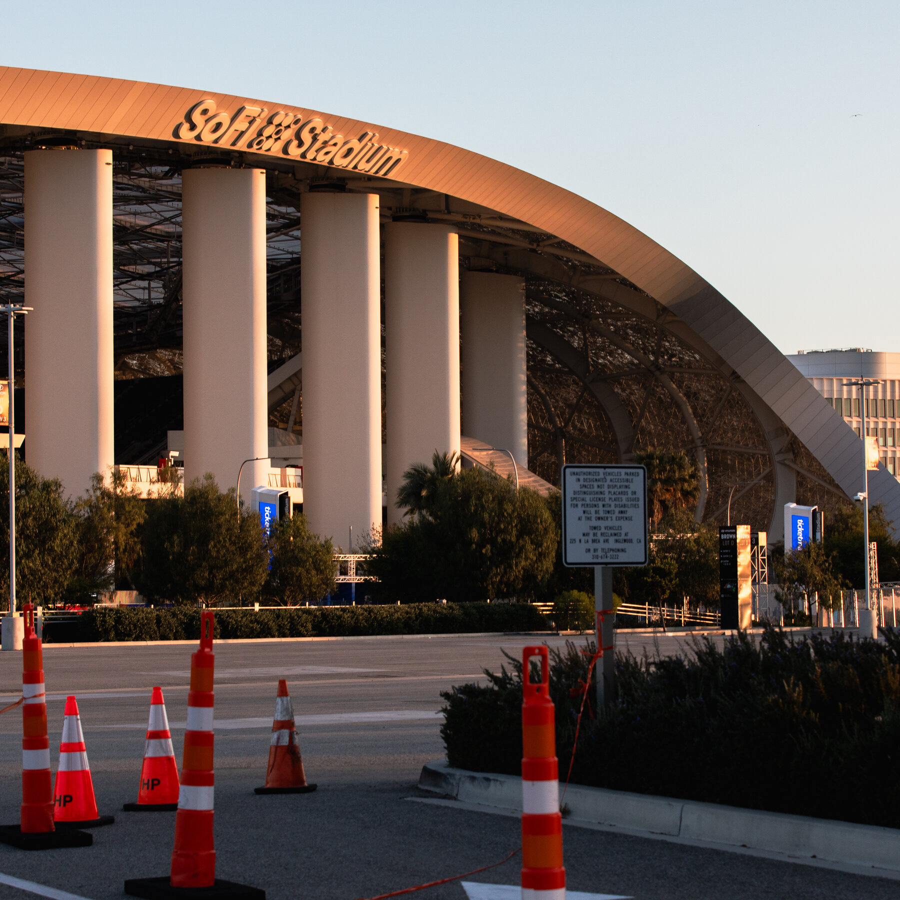 The $400 Million Showdown Between a Billionaire and a California Mayor