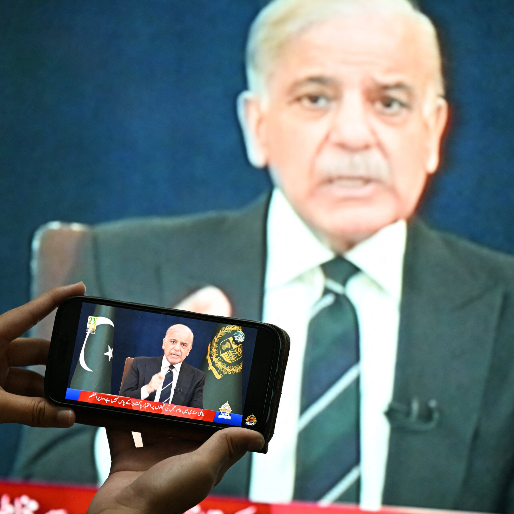 Pakistan, Playing Mediator Between U.S. and Iran, Is Calling Several Countries