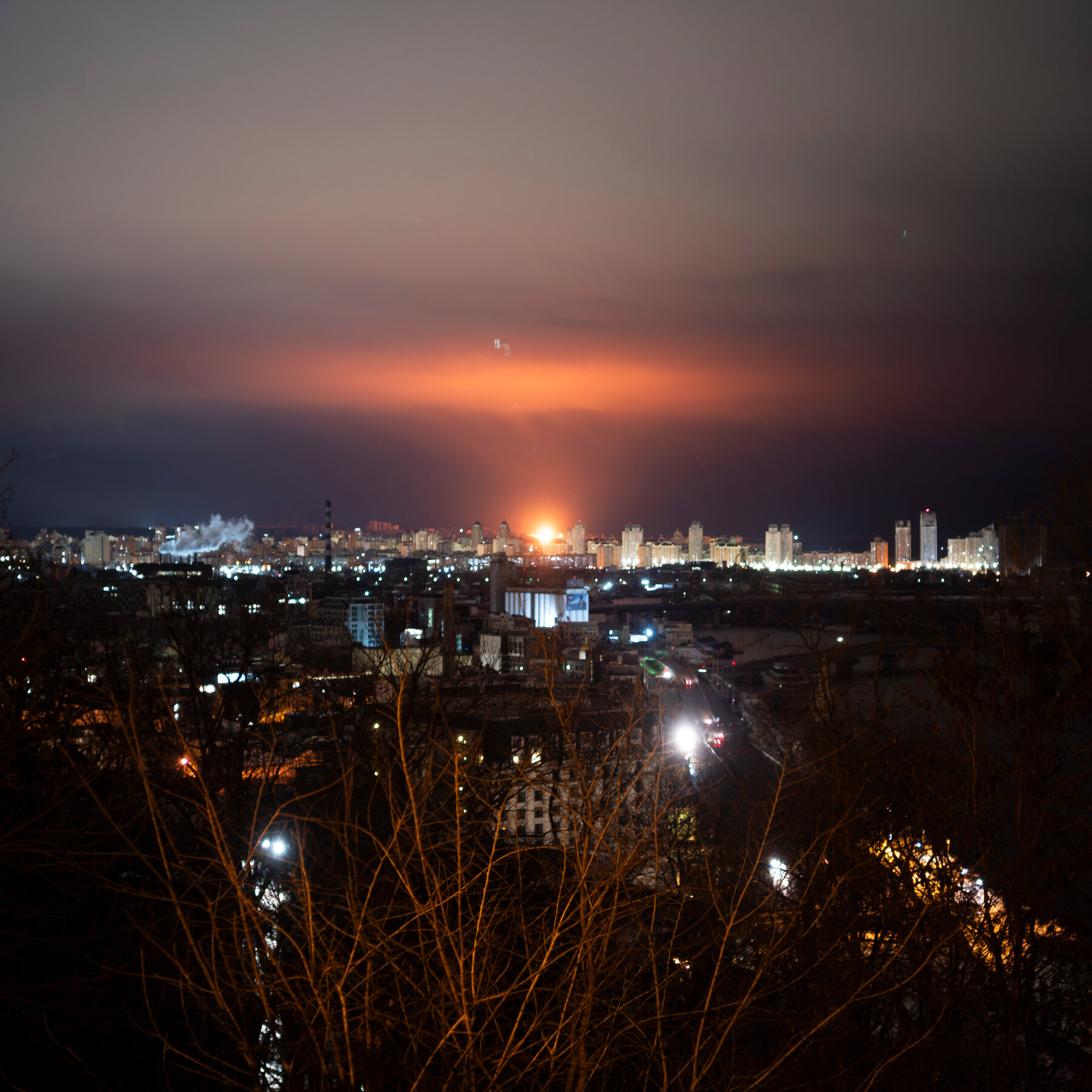 Russia Attacks Kyiv Ahead of Trump-Zelensky Meeting