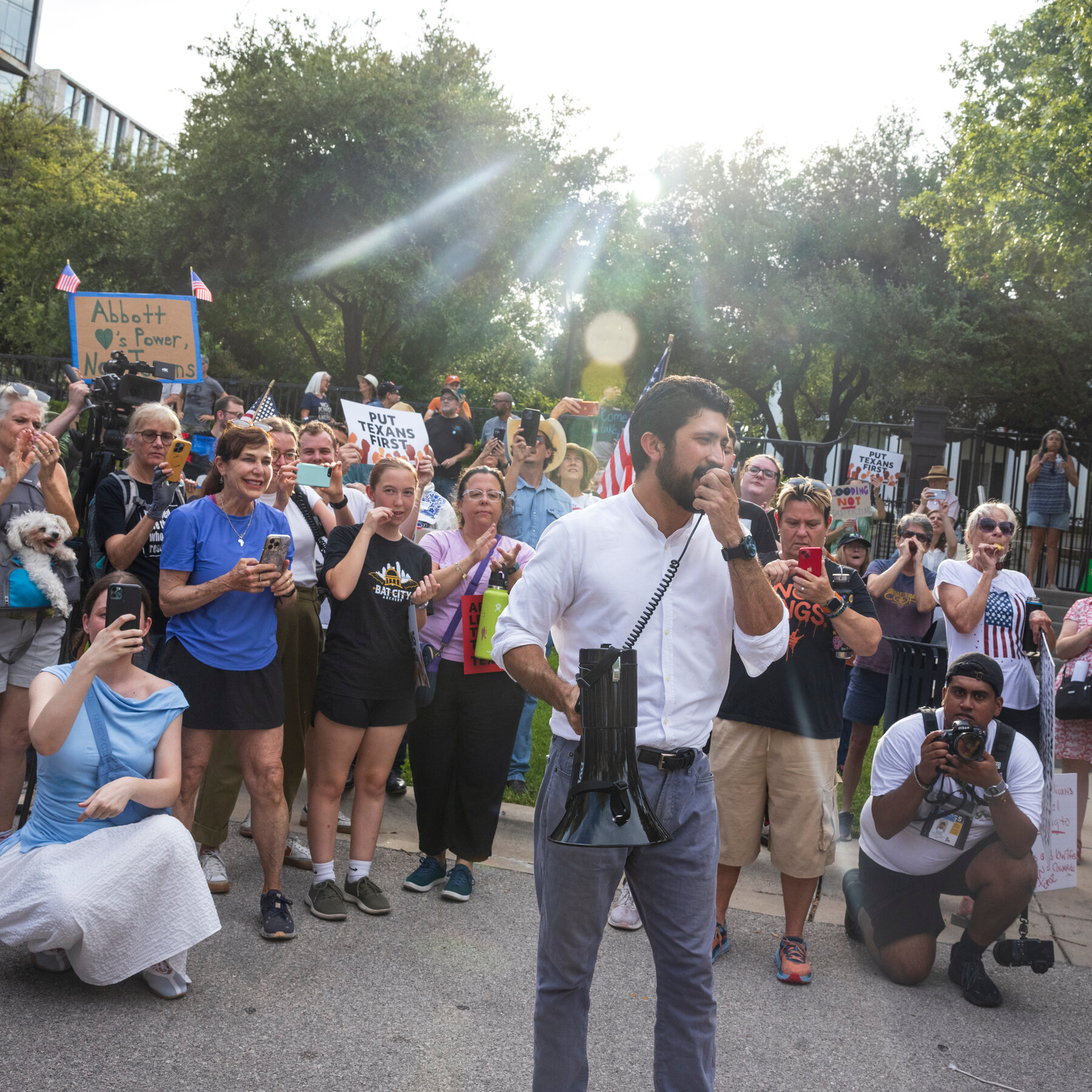 Democrats Pitch ‘New Affordability,’ Looking to Widen Midterm Appeal