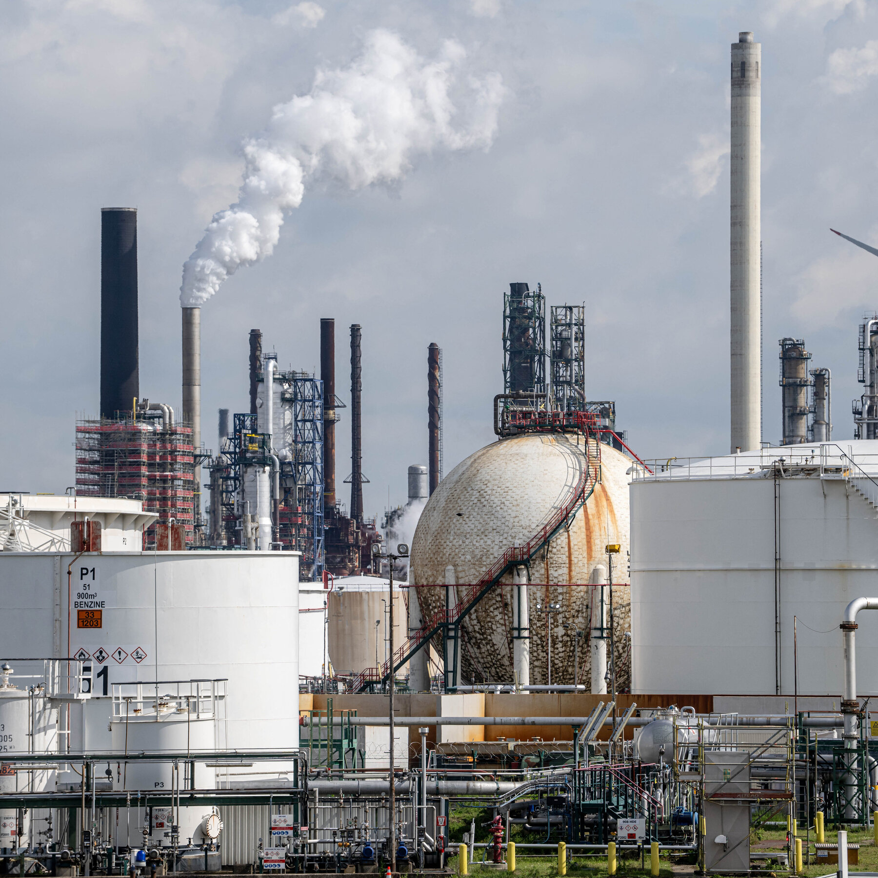 Oil Prices Climb on Renewed Hostilities in Middle East