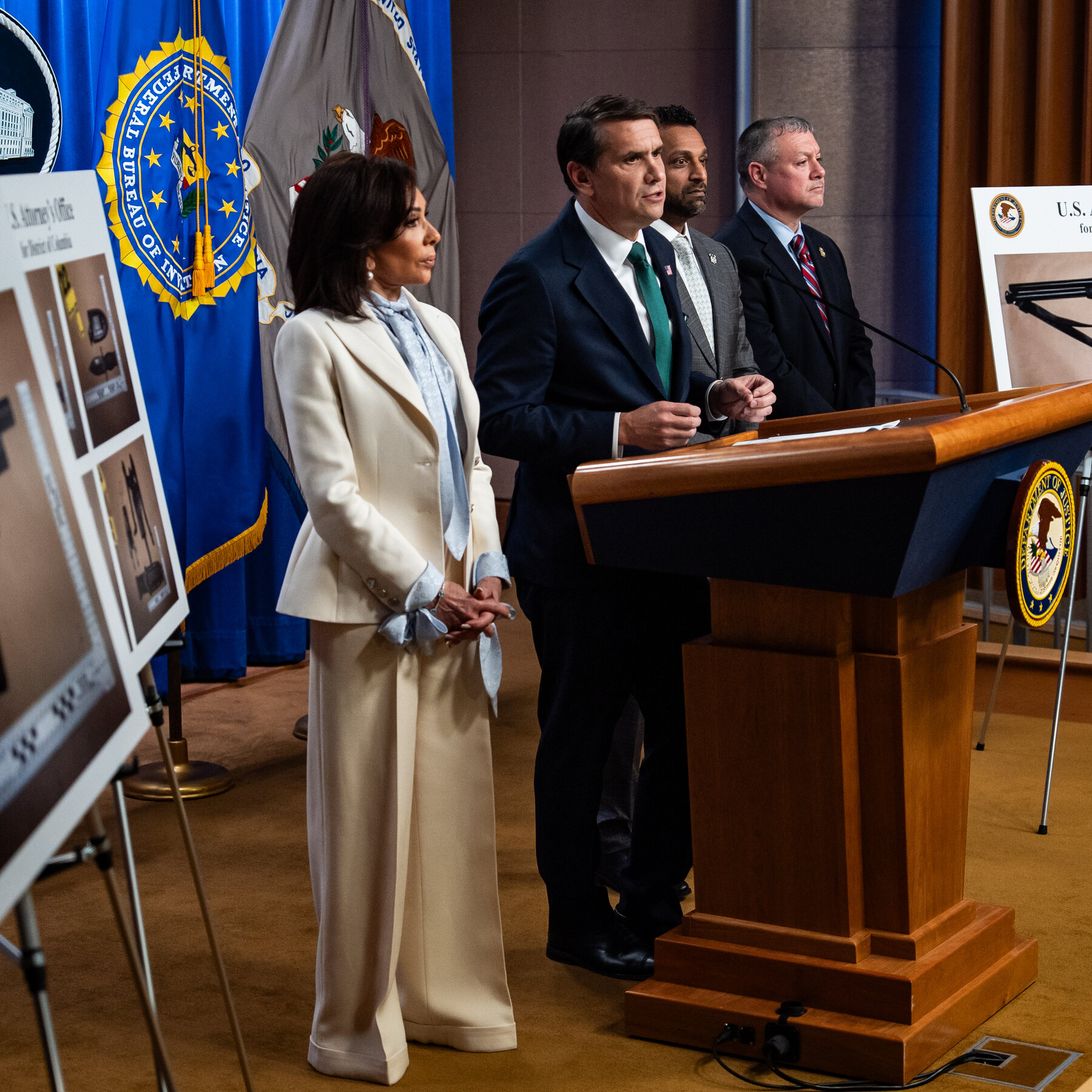 Adopting Trump’s Voice, Justice Dept. Asks Judge to Let Ballroom Proceed