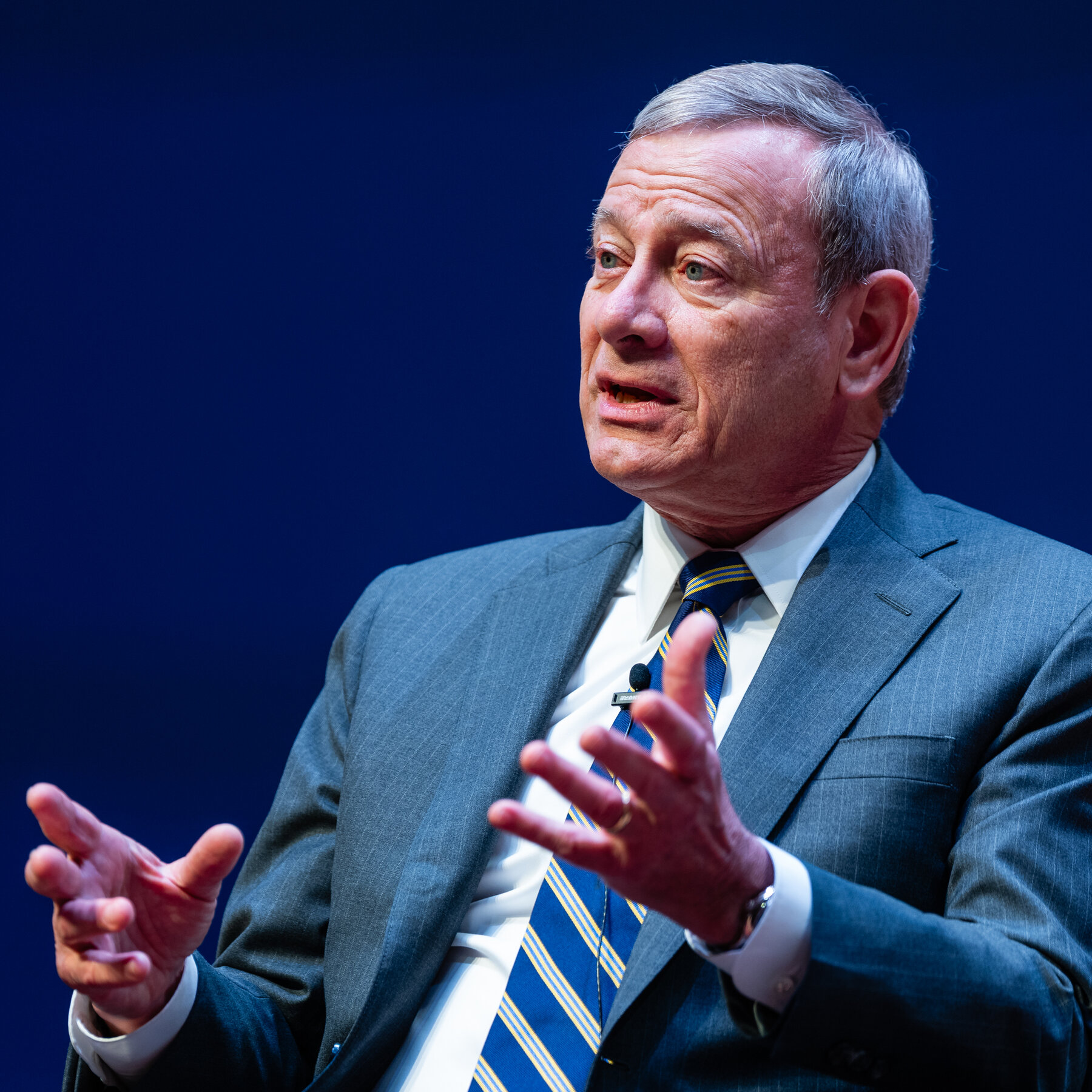 Chief Justice Roberts Urges Political Leaders to Tone Down Rhetoric