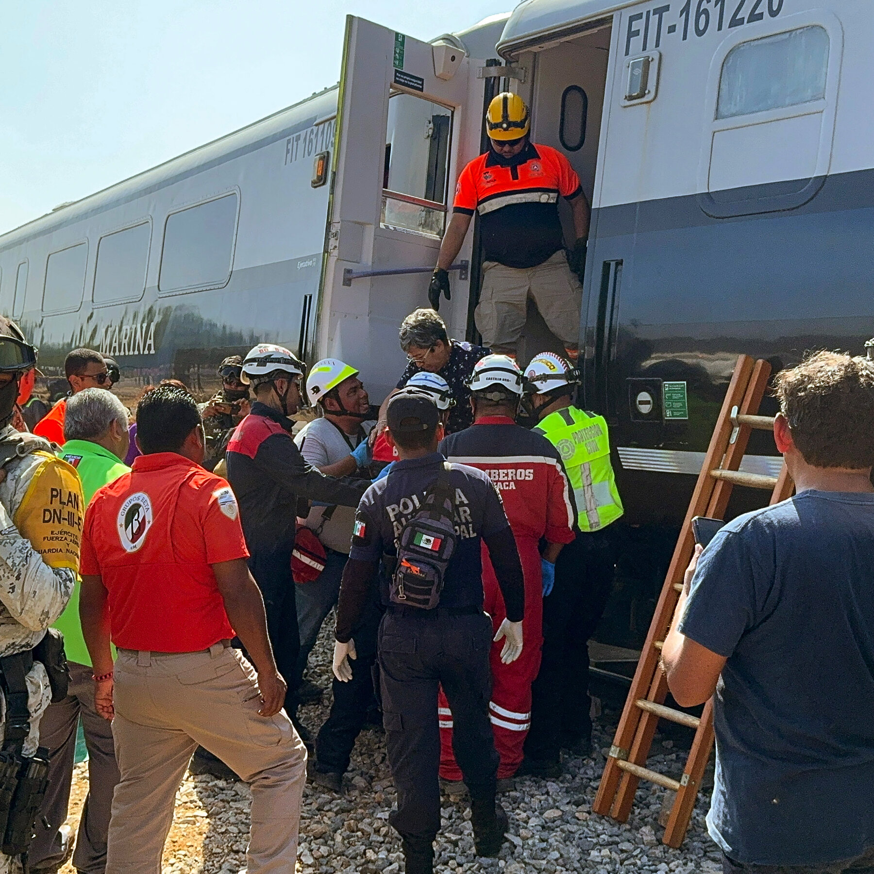 Mexico Train Derailment Kills 13 People