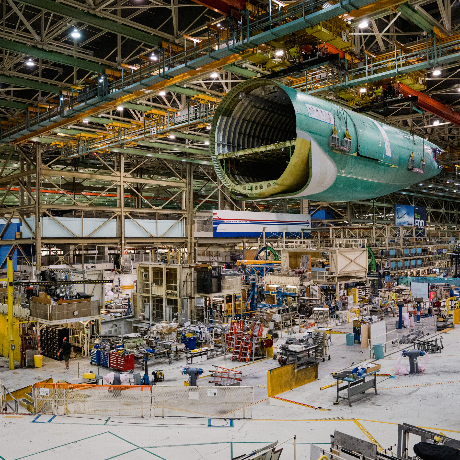 Boeing Reports Big Quarterly Loss but Sales Improved