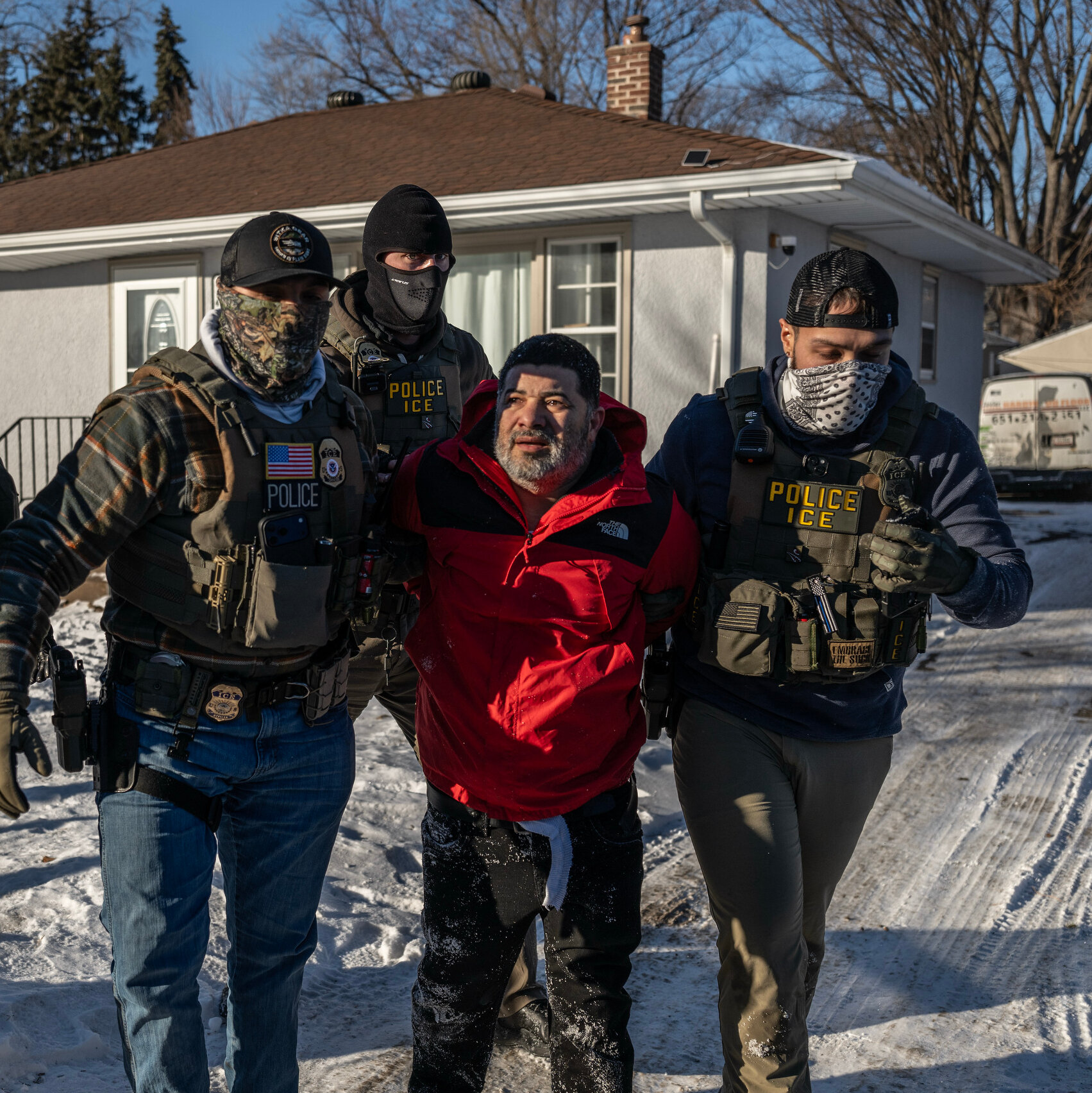 Democrats Demand Agents Take Off Their Masks, and Judge Says ICE Violated Nearly 100 Court Orders