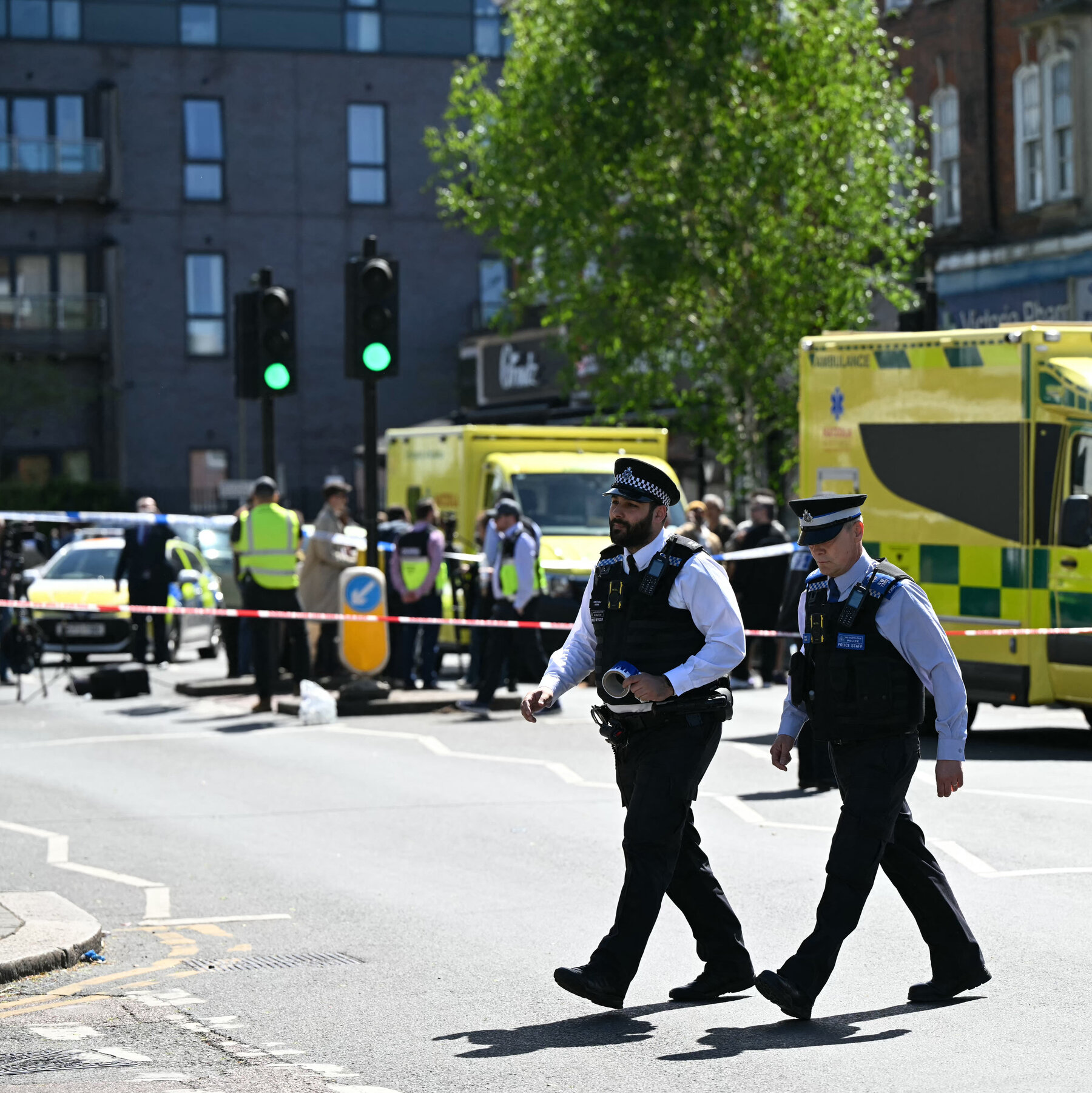 Counterterrorism Police Investigating Stabbing in Jewish Area in London
