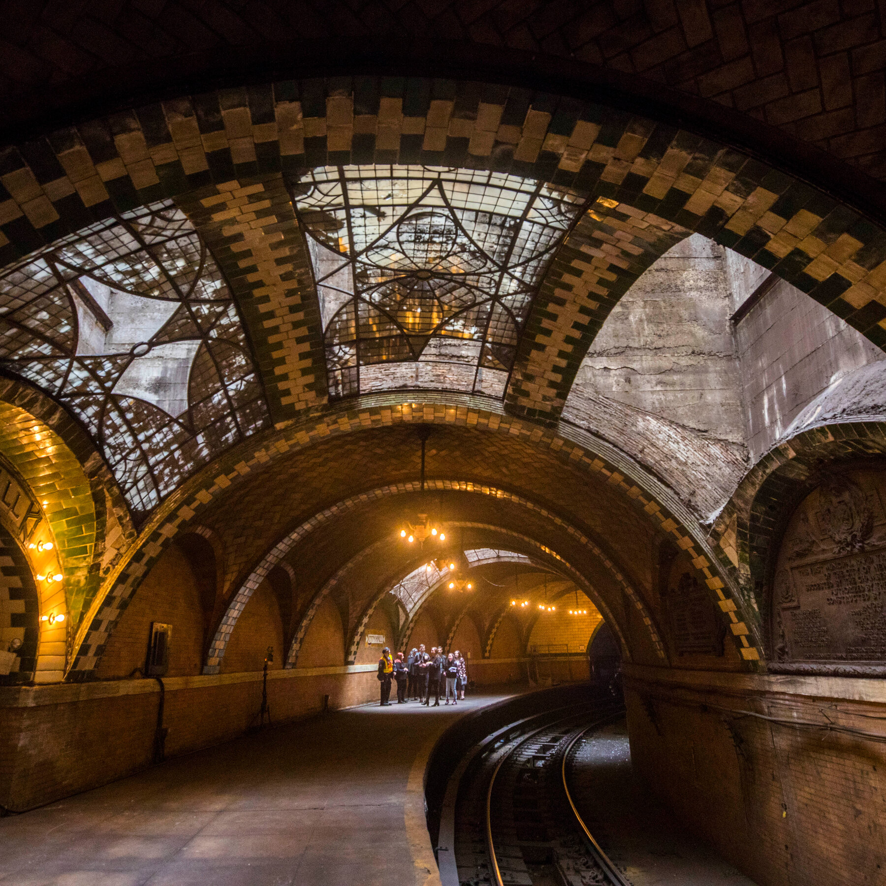 Mamdani Will Be Sworn In at Abandoned Subway Station Beneath City Hall
