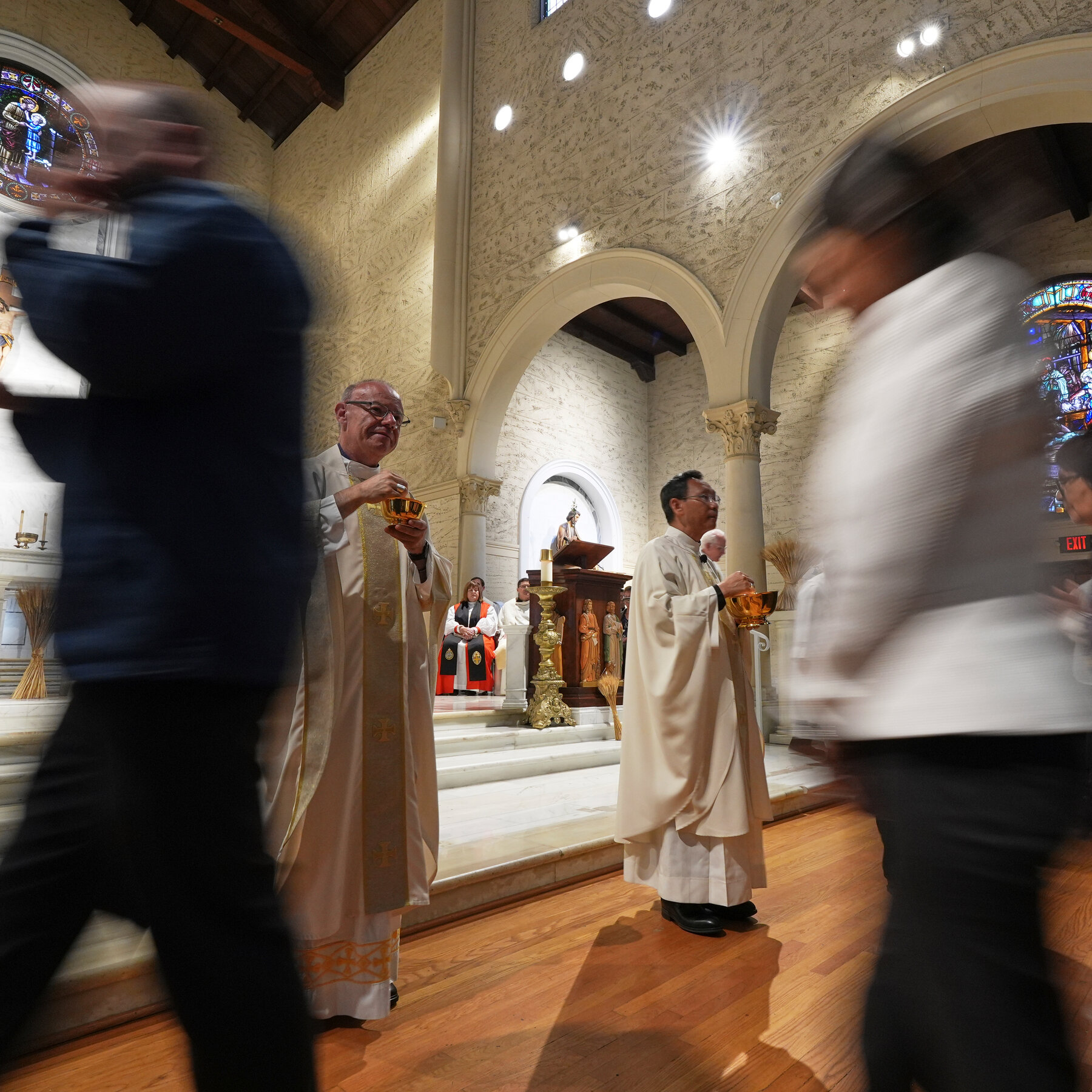 Catholic Bishops Oppose Trump’s Immigration Efforts