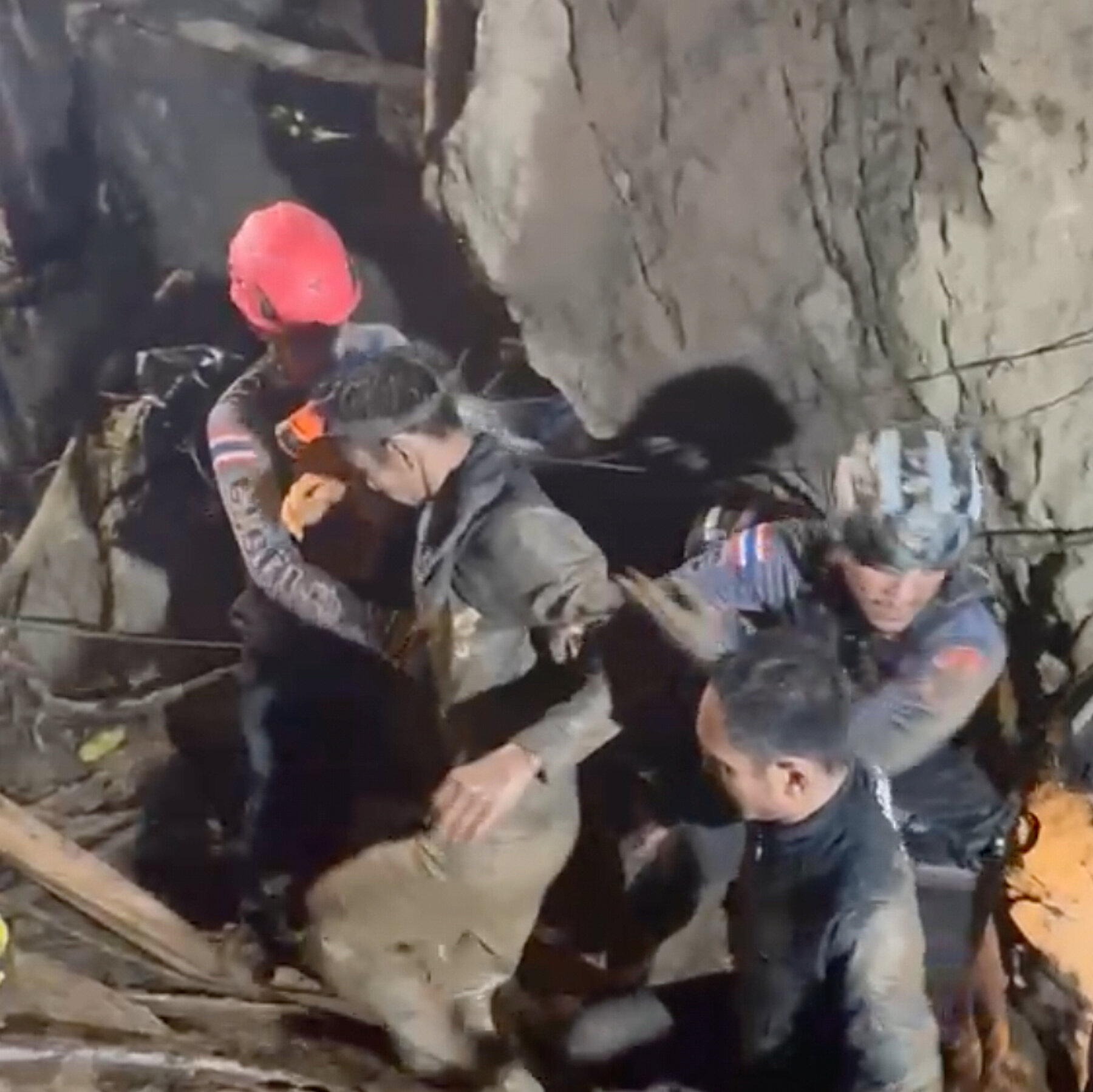 One of Five Gold Miners Is Rescued From Laos Cave After More Than a Week