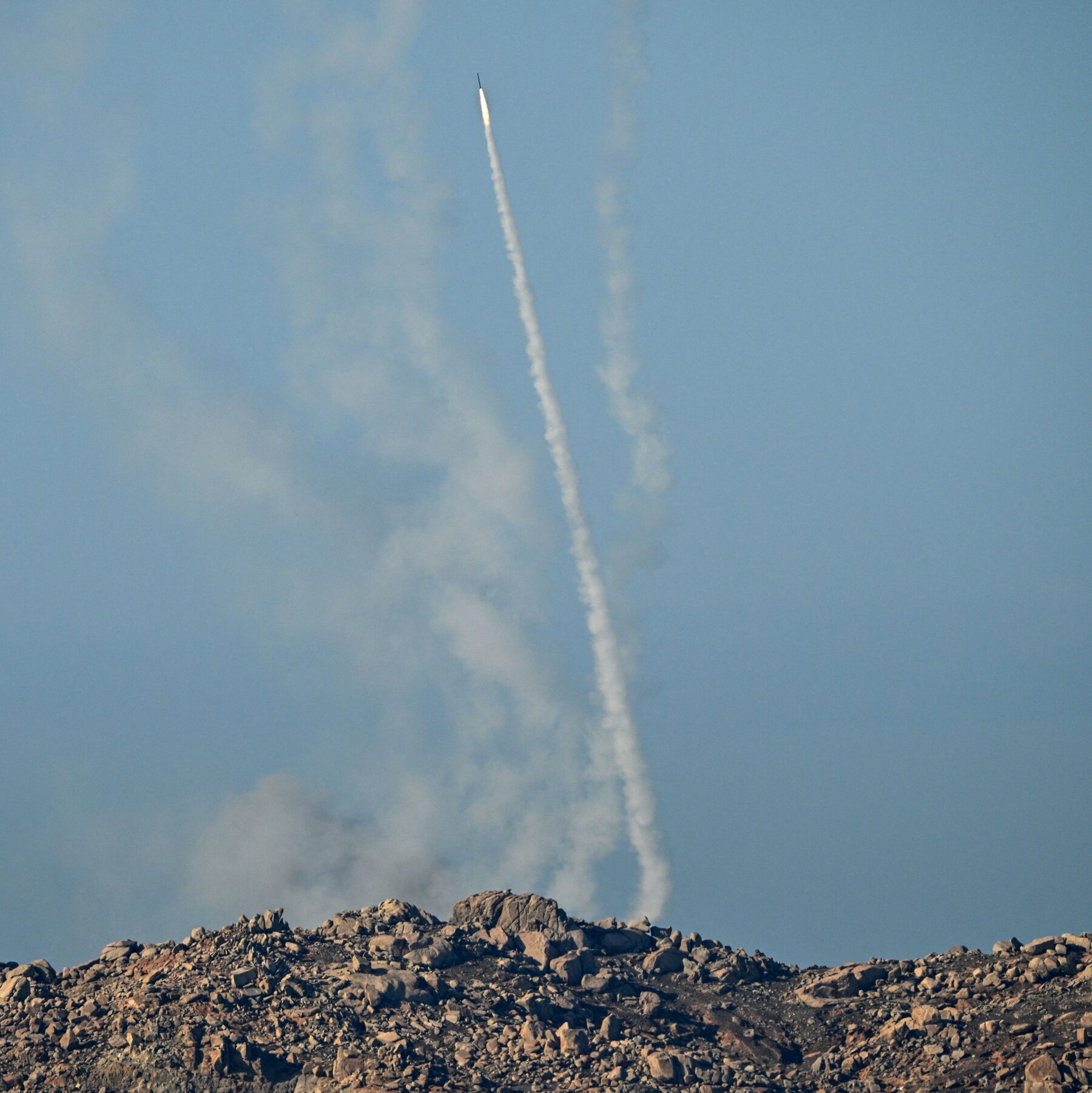 With Artillery and Warships, China Practices Blockading Taiwan