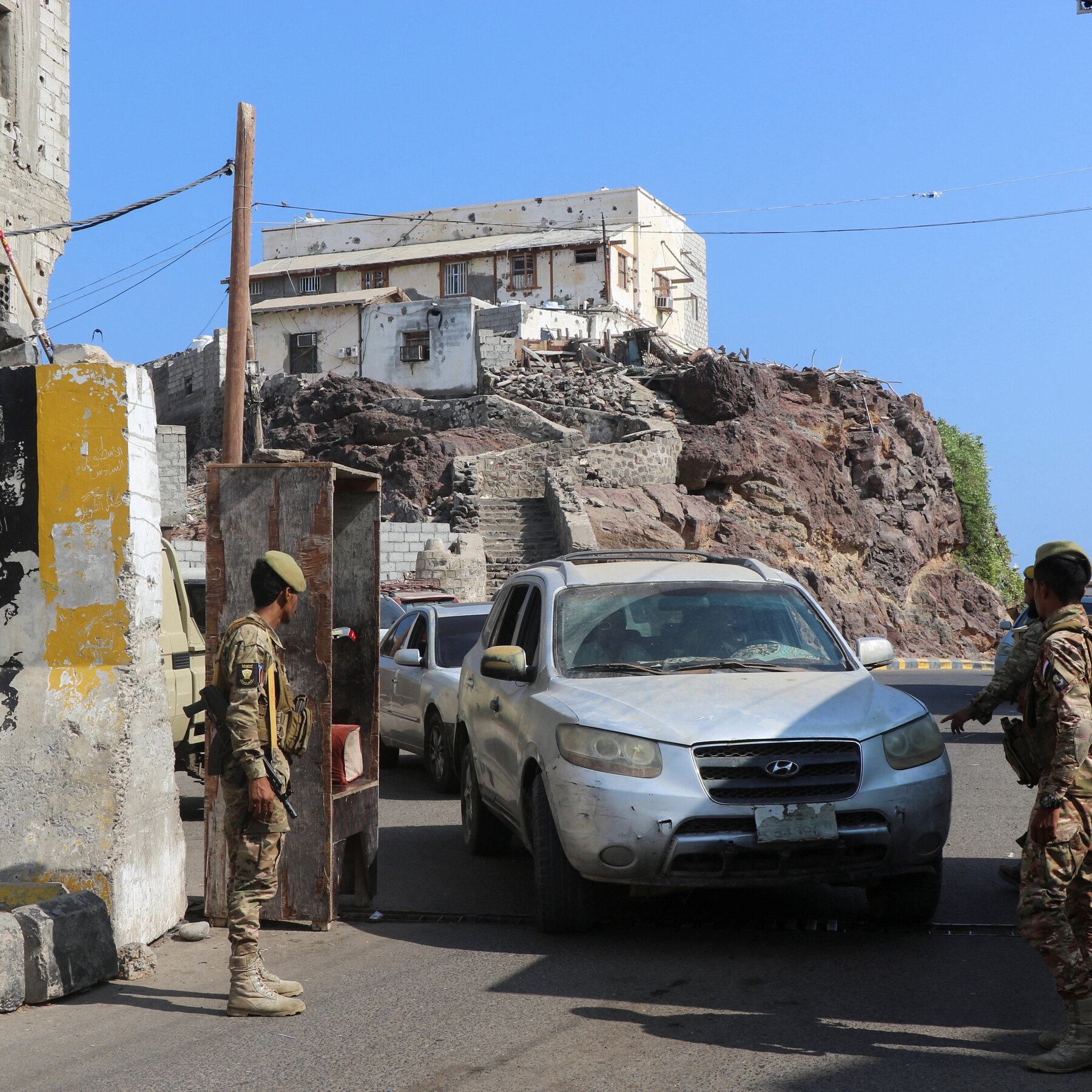 Saudis Say Airstrike in Yemen Targeted Arms From U.A.E.