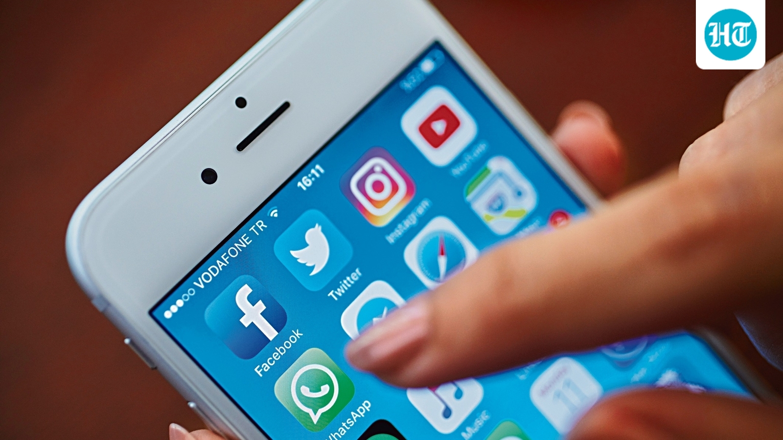 Will Income Tax Department be able to view your social media, emails from April 1, 2026? What government said