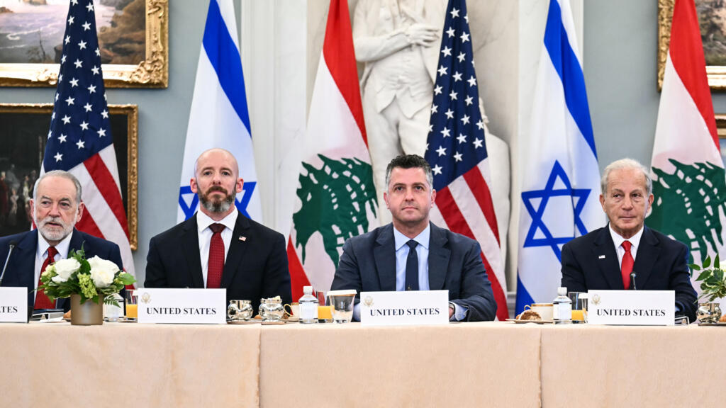 Middle East war live: Israel and Lebanon agree to implement a ceasefire