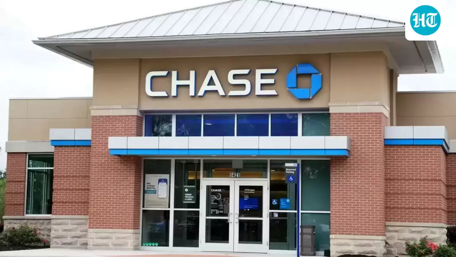 Chase Bank, Wells Fargo, Citibank, Bank of America closing for 24 hours: Here's when and why
