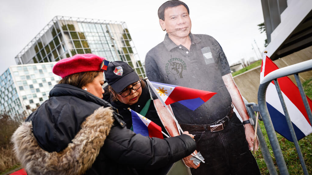 Philippines' former president Duterte killed thousands, ICC prosecutors say