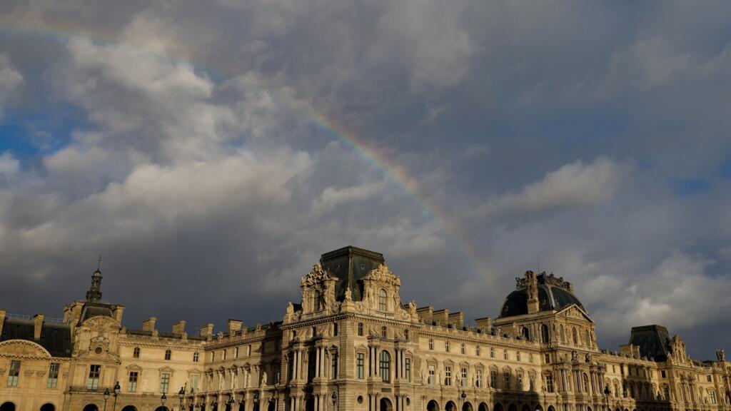 Louvre workers to strike over conditions and security after brazen jewel heist