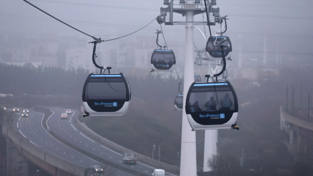 First urban cable car unveiled outside Paris