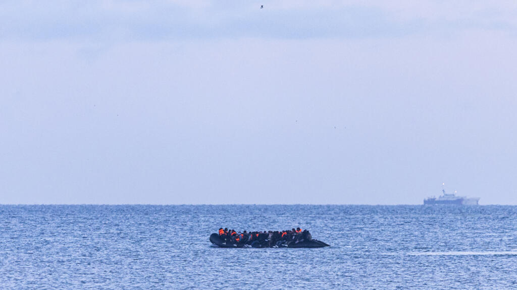 Two women die on migrant boat seeking to reach UK