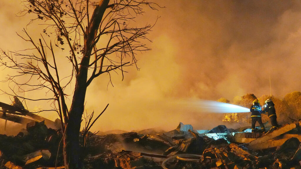 Explosion at Chinese fireworks factory kills 26, injures 61