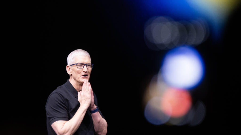 Tim Cook to step down as Apple CEO after 15-year tenure