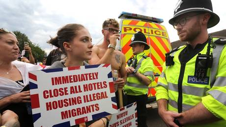 Clashes and arrests at asylum protests across UK