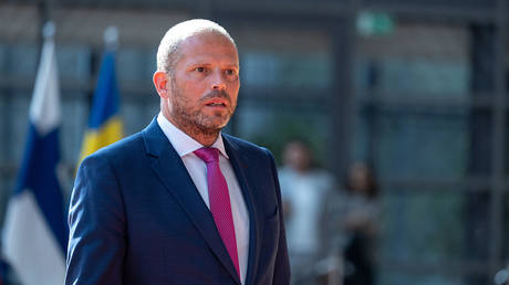 EU capital mulls sending army to streets