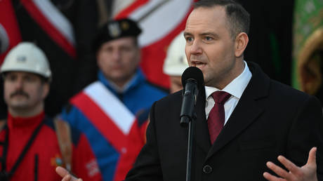 Poland must be ready to defend border with Germany – president