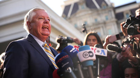 US senator itching for US action against Iran