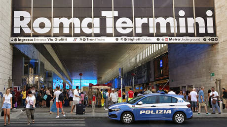 Two migrants arrested after brutal attack on Italian ministry official – media