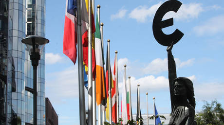 EU loads ‘trade bazooka’ in Greenland clash with Trump