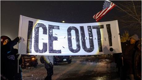 US DOJ opens probe into disruption of church service by anti-ICE activists (VIDEO)