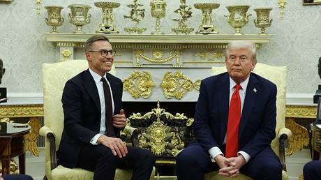 EU state’s leader reveals desire to share sauna with Trump