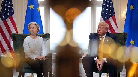EU freezes US trade deal over Trump threats