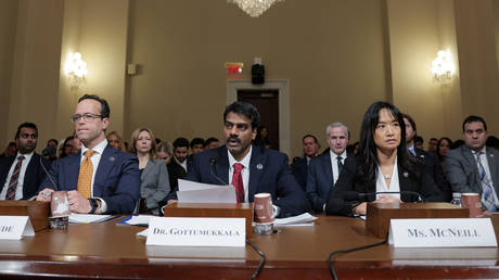 US cybersecurity chief leaked sensitive files to ChatGPT – Politico