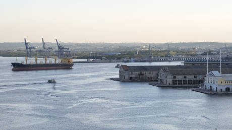 Mexican humanitarian cargo docks in Havana amid energy crunch