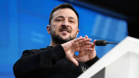 Zelensky escalates war of words with Orban